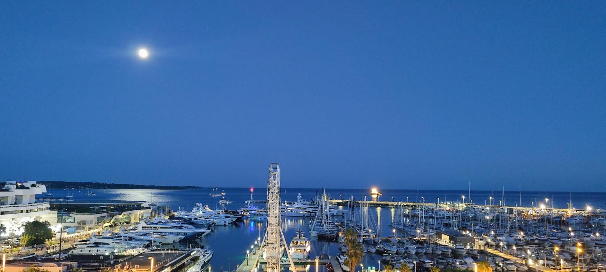 O Festival Palace, Terrace With Panoramic Sea View Канны Экстерьер фото